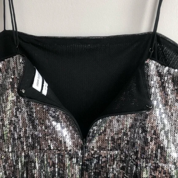 Urban Oufitters Jenny silver sequin mini dress - Picture 5 of 11